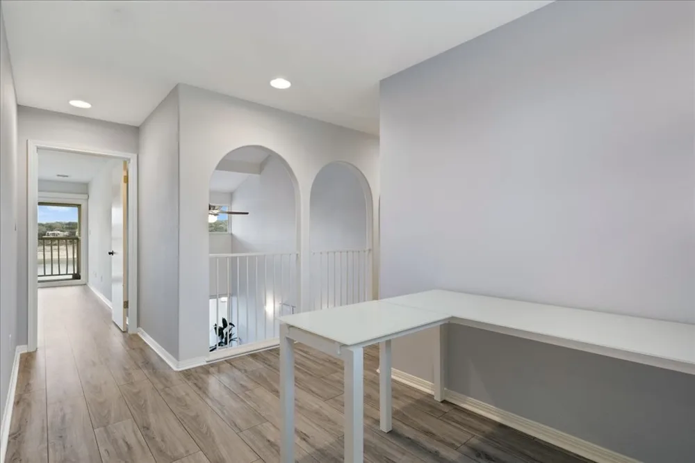 18231 Lakepoint Cove Lago Vista, TX 78645