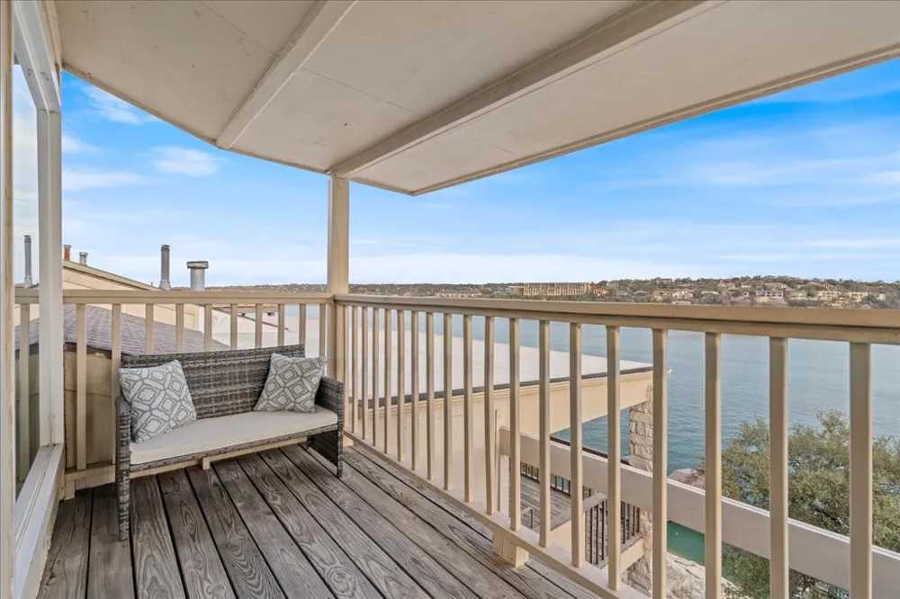 18231 Lakepoint Cove Lago Vista, TX 78645
