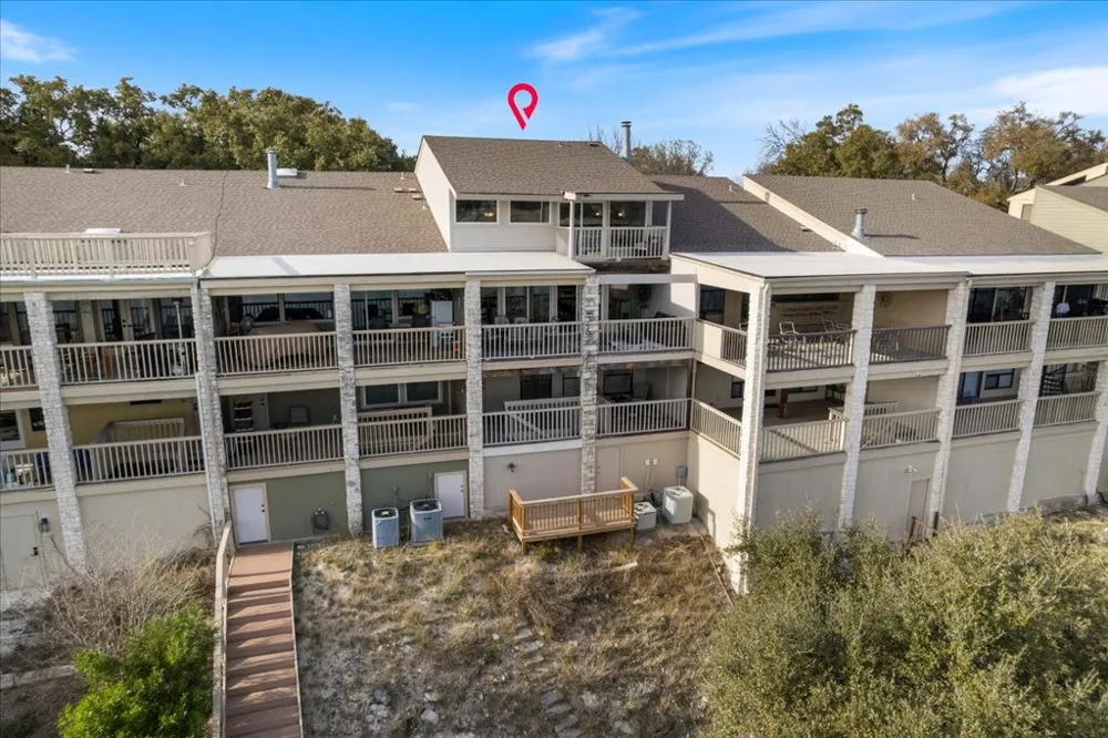 18231 Lakepoint Cove Lago Vista, TX 78645