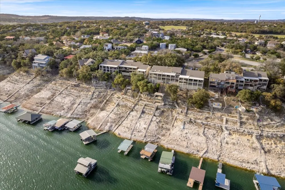 18231 Lakepoint Cove Lago Vista, TX 78645