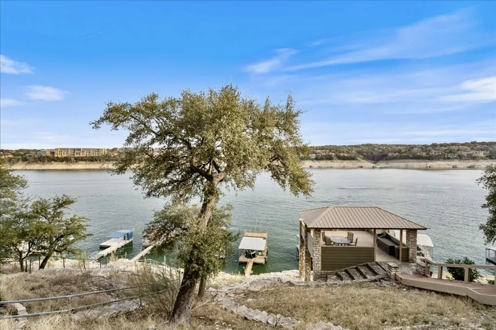 18231 Lakepoint Cove Lago Vista, TX 78645