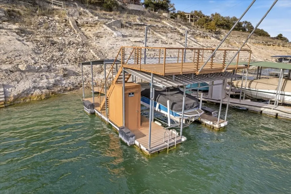 18231 Lakepoint Cove Lago Vista, TX 78645