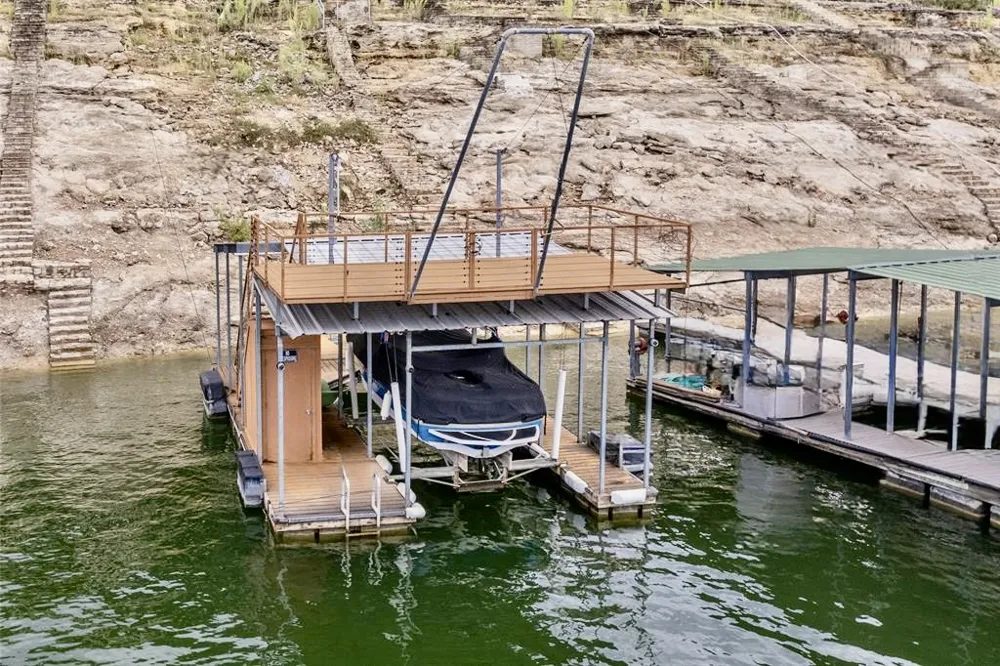 18231 Lakepoint Cove Lago Vista, TX 78645