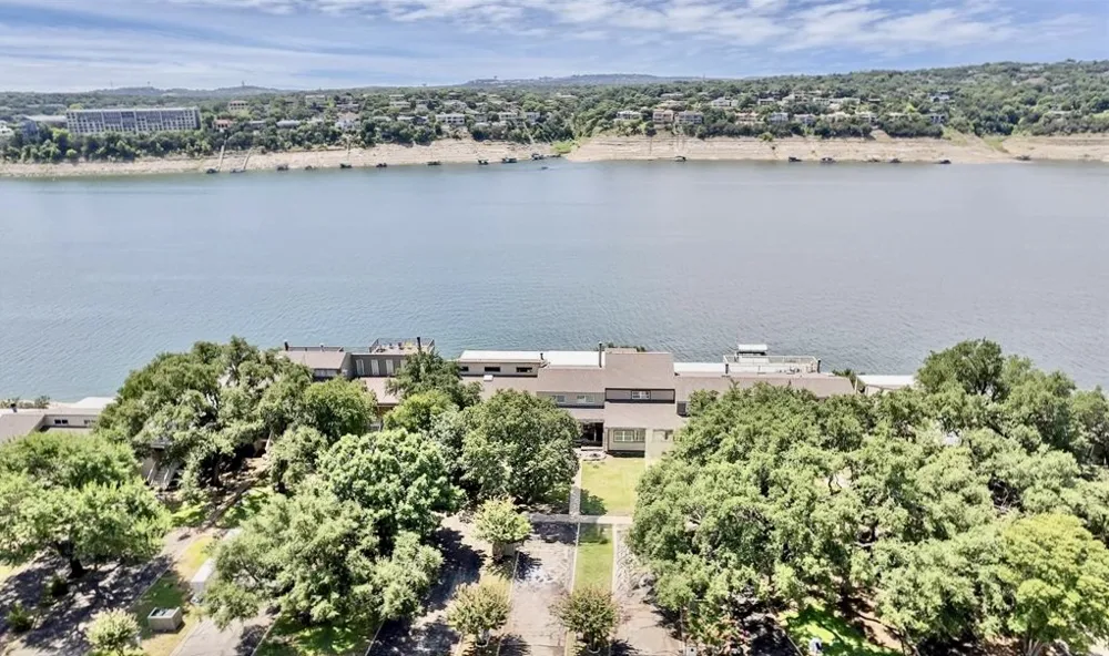 18231 Lakepoint Cove Lago Vista, TX 78645