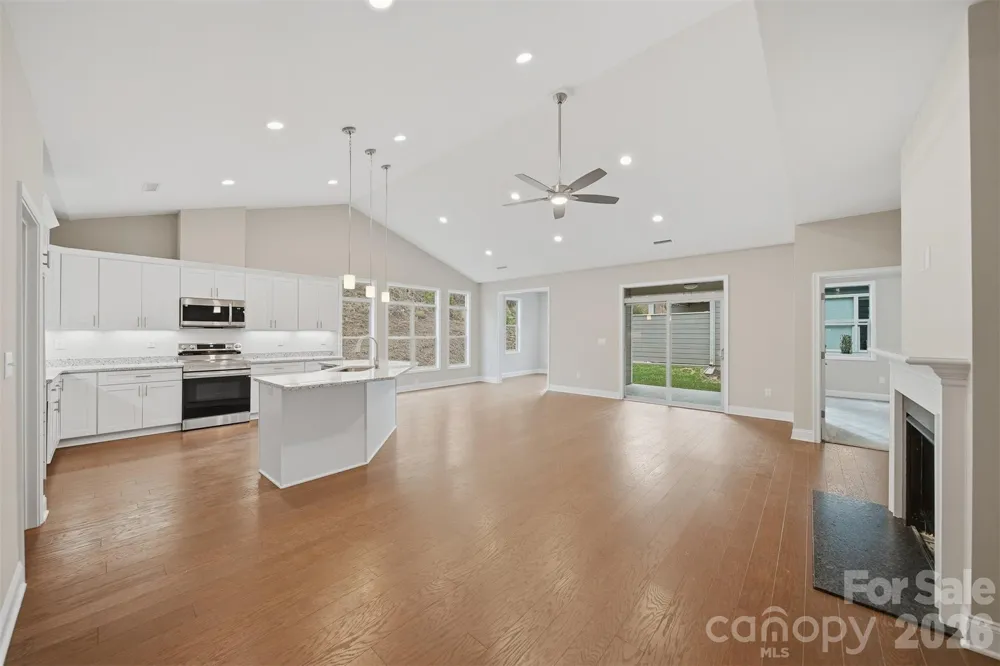 827C Wynnshire Drive #66 Hickory, NC 28601