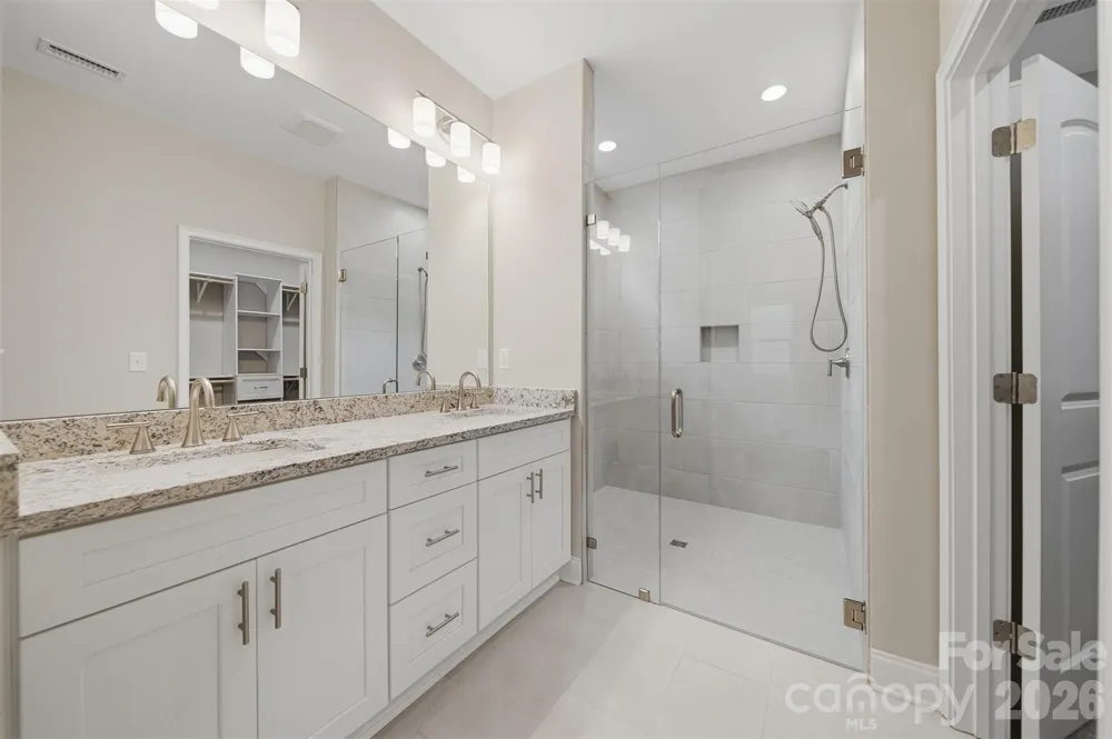 827C Wynnshire Drive #66 Hickory, NC 28601