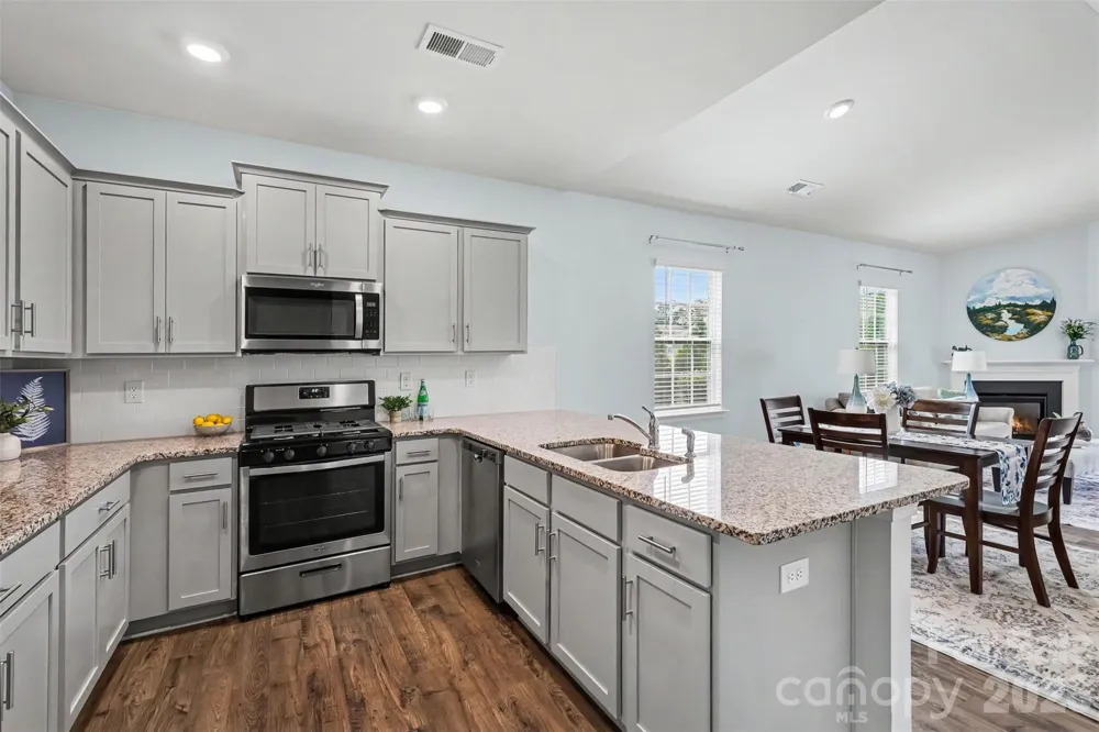 7594 Stonehouse Drive Gastonia, NC 28056