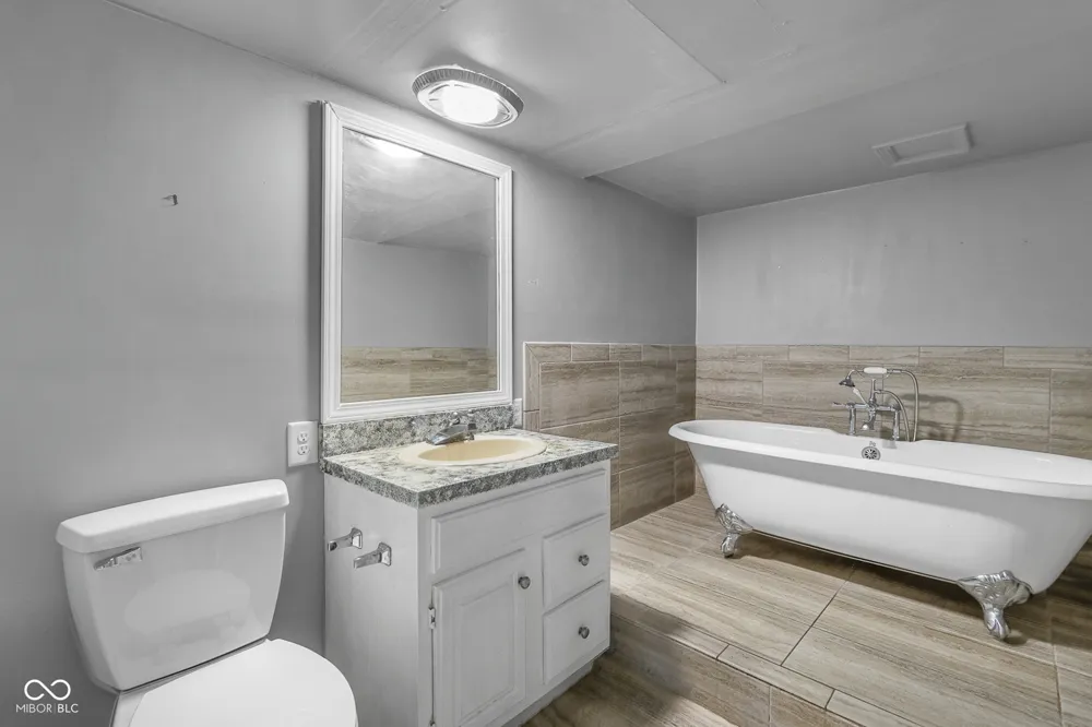 8640 McGaughey Indianapolis, IN 46239