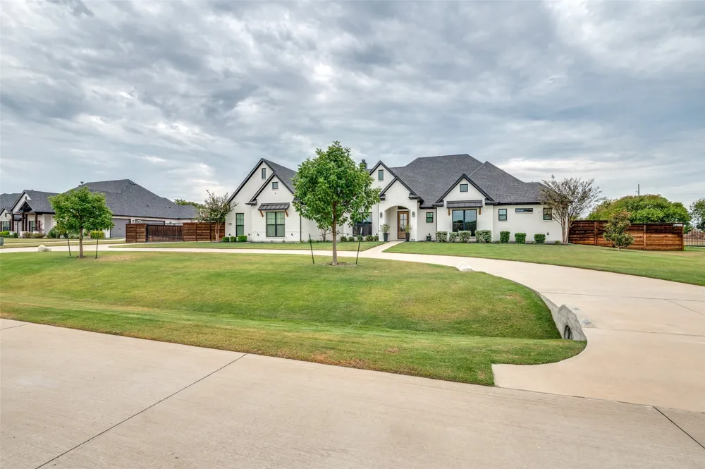 5850 Harper Drive Midlothian, TX 76065