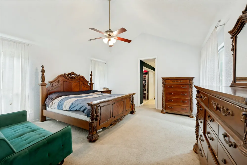 2512 Winding Hollow Lane Arlington, TX 76006