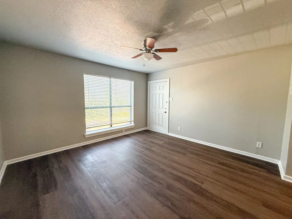 808 Blaylock Drive #201 Dallas, TX 75203