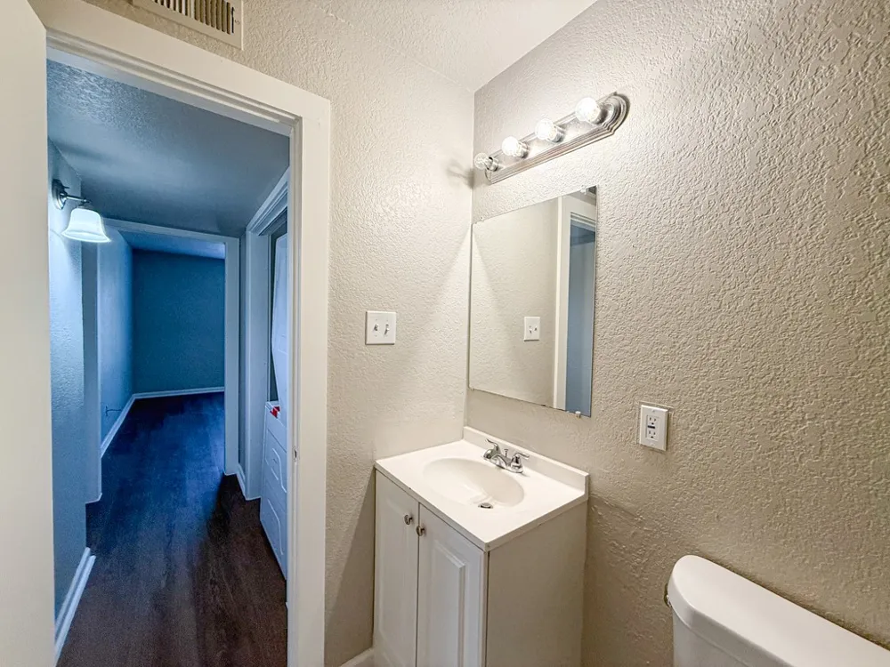 808 Blaylock Drive #201 Dallas, TX 75203