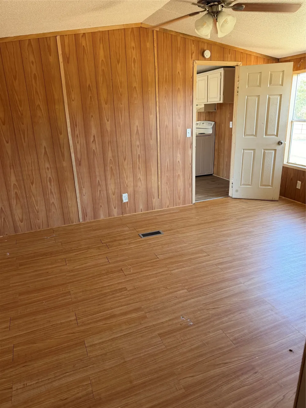 128 Rommel Court Springtown, TX 76082