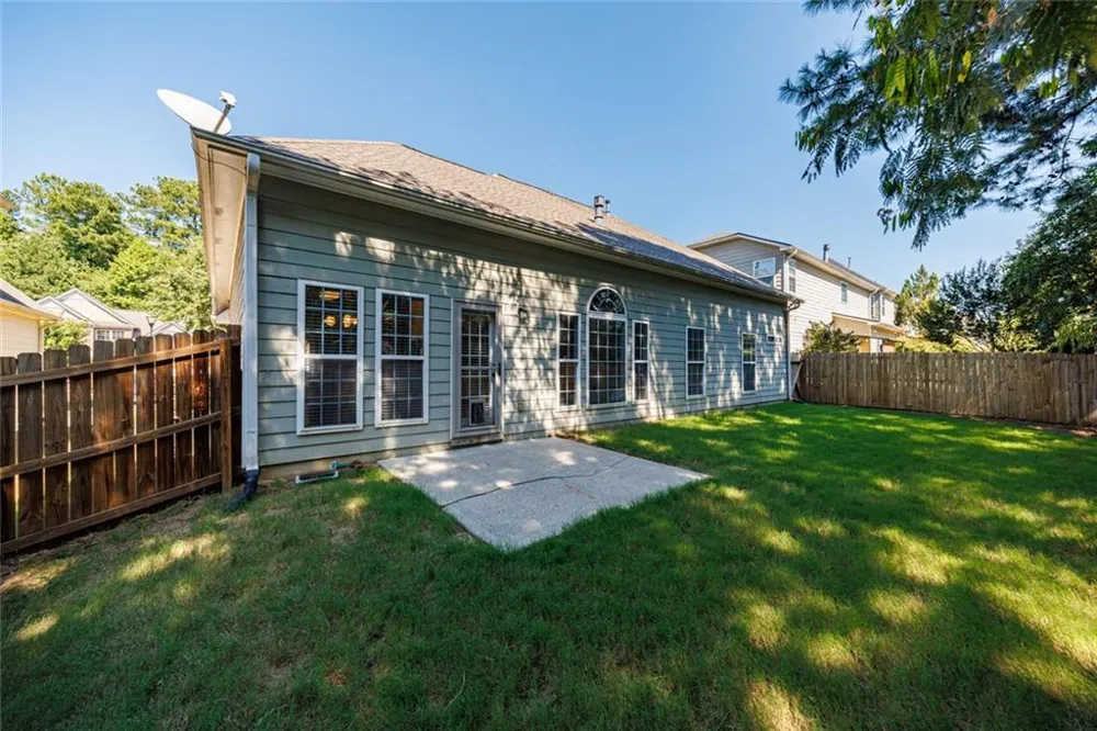 560 Roland Manor Drive Dacula, GA 30019