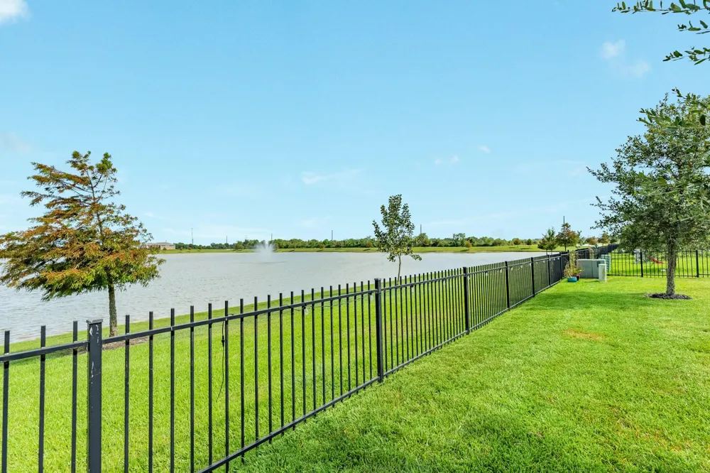 10323 Sill Prairie Drive Rosharon, TX 77583