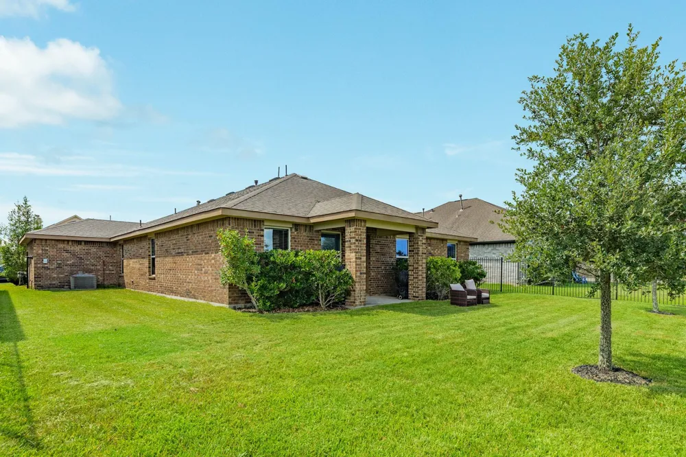 10323 Sill Prairie Drive Rosharon, TX 77583