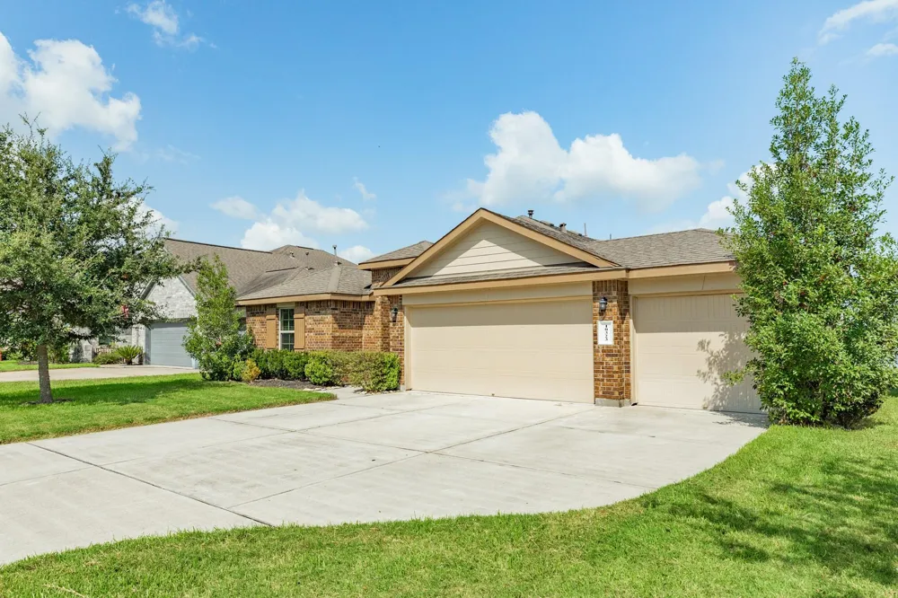 10323 Sill Prairie Drive Rosharon, TX 77583