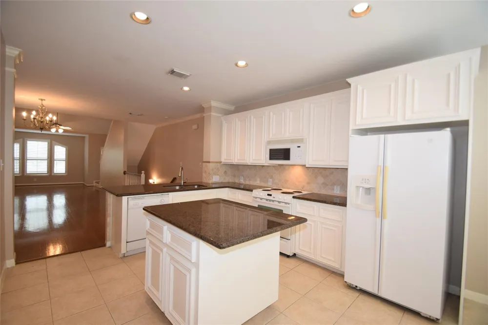 722 Memorial Heights Drive Houston, TX 77007