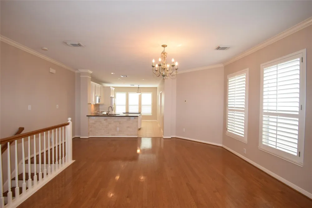722 Memorial Heights Drive Houston, TX 77007