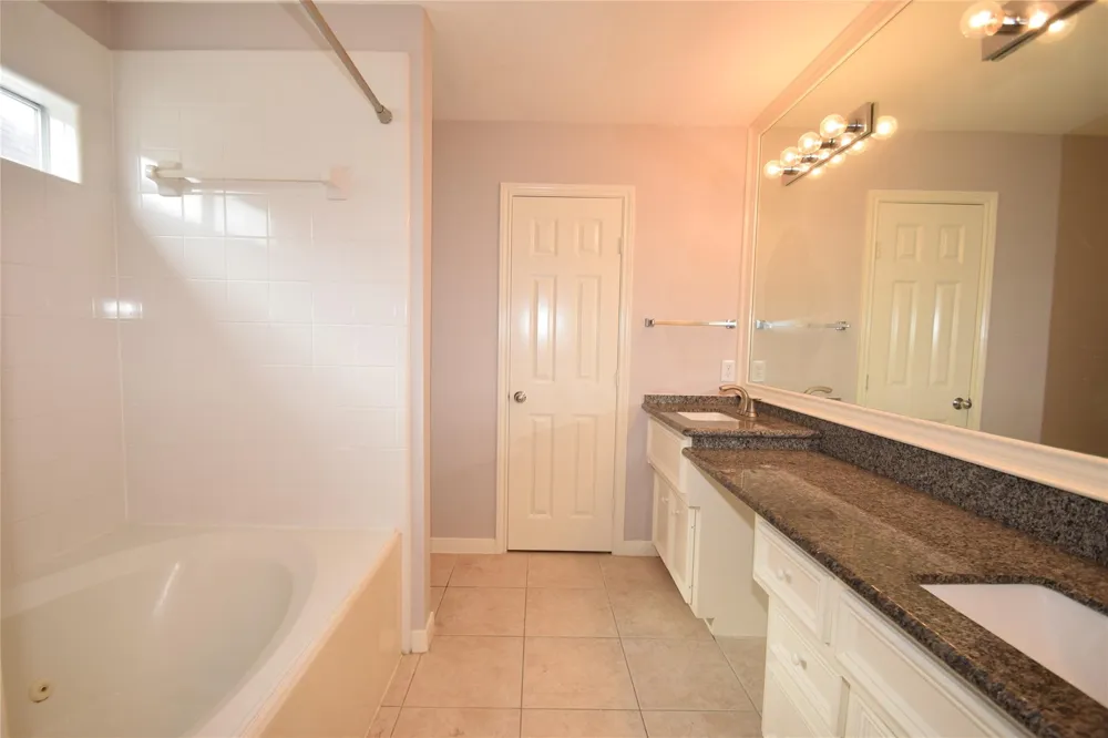 722 Memorial Heights Drive Houston, TX 77007