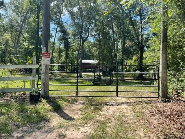 W  Christine Dr Splendora, TX 77372