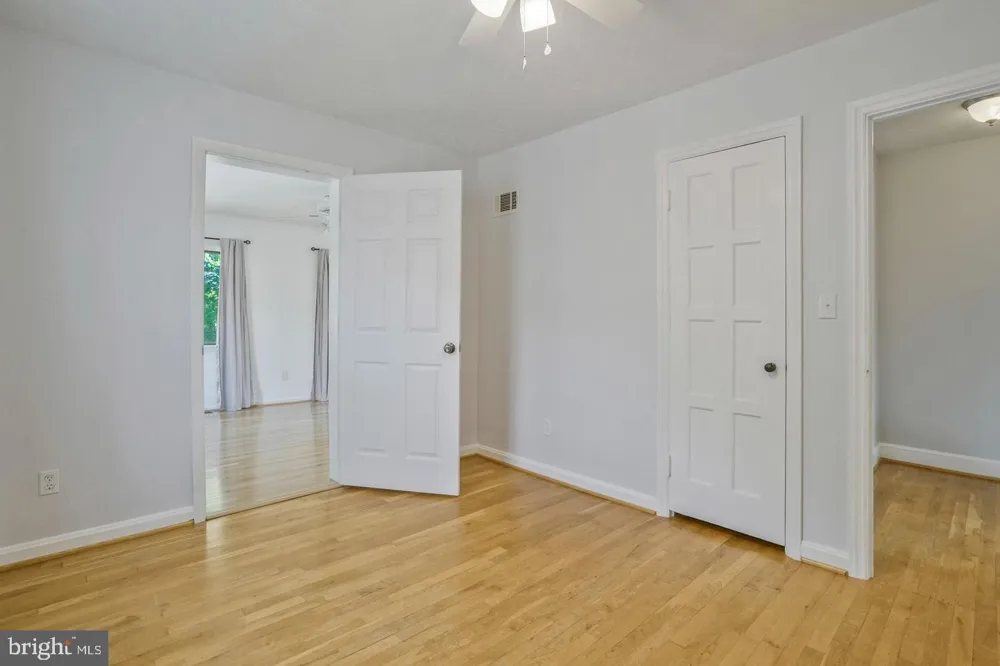 5758 BISCAYNE DRIVE Alexandria, VA 22303
