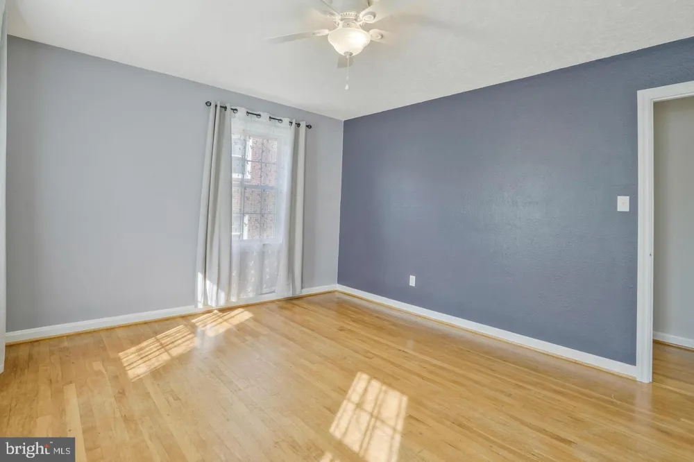5758 BISCAYNE DRIVE Alexandria, VA 22303