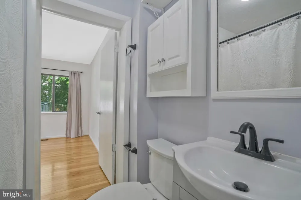 5758 BISCAYNE DRIVE Alexandria, VA 22303