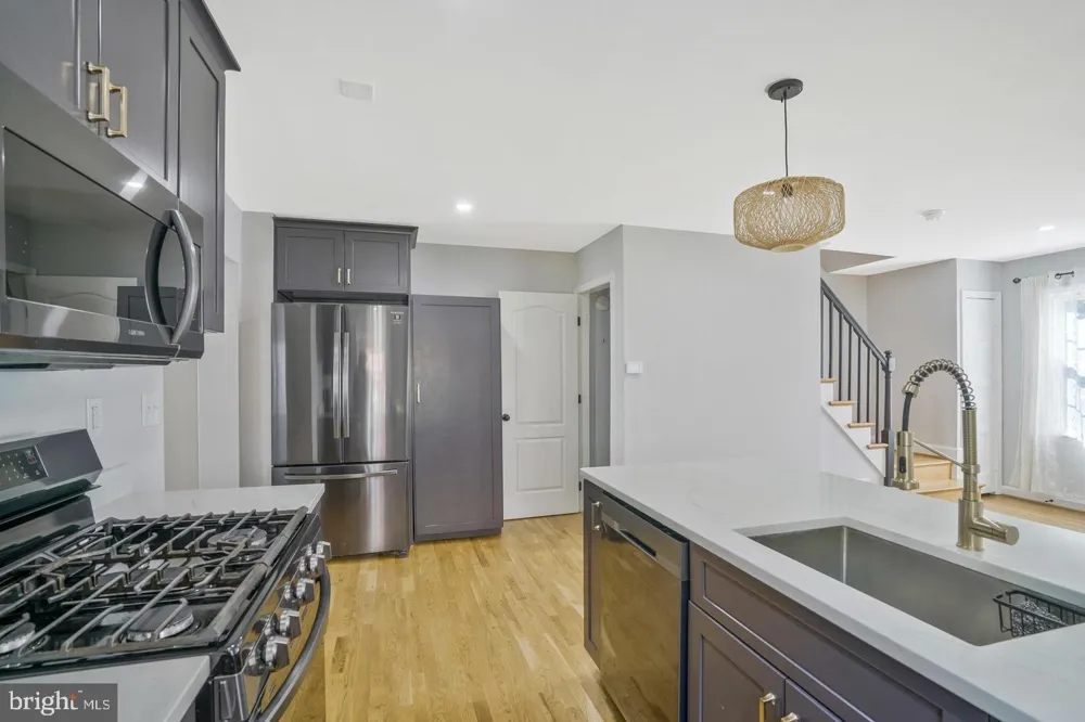 5758 BISCAYNE DRIVE Alexandria, VA 22303