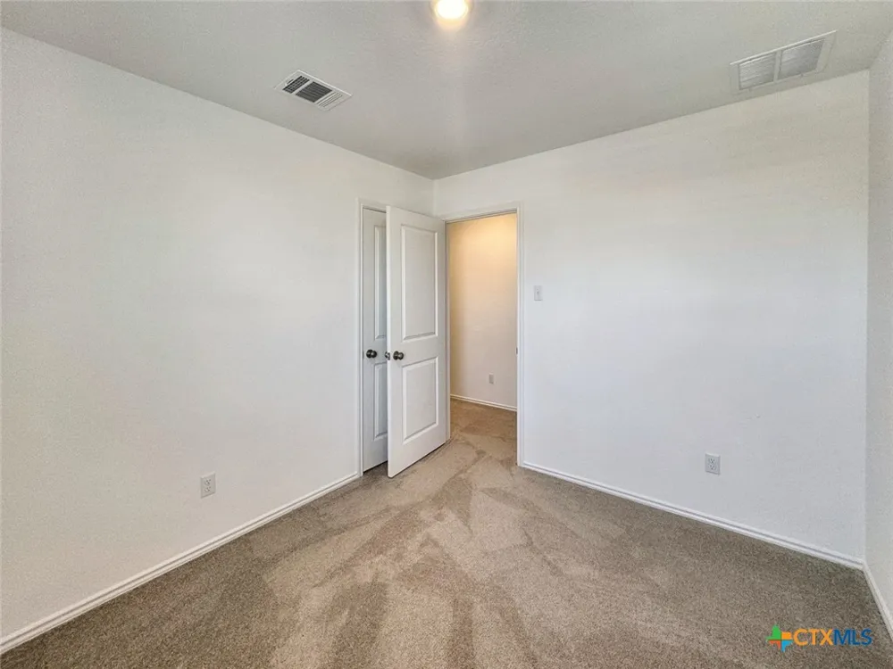 609 Soapstone Pass San Marcos, TX 78656