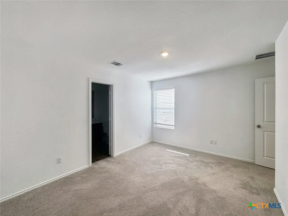 609 Soapstone Pass San Marcos, TX 78656