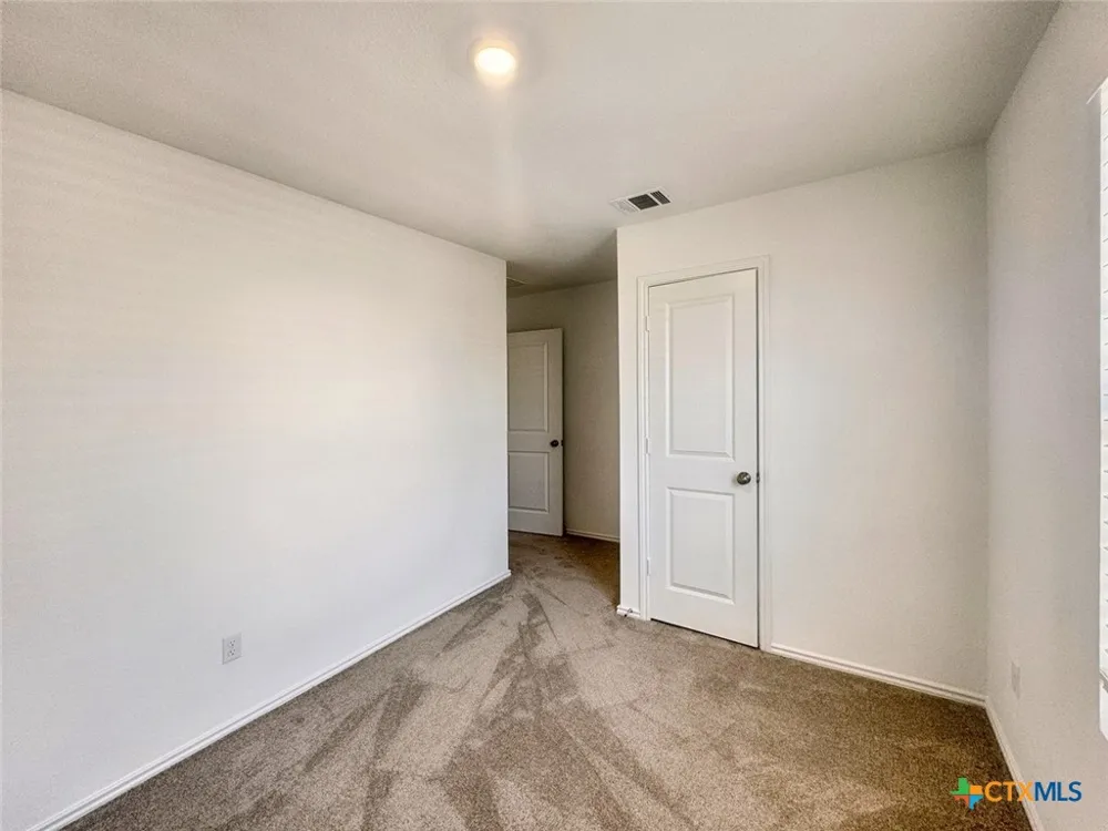 609 Soapstone Pass San Marcos, TX 78656