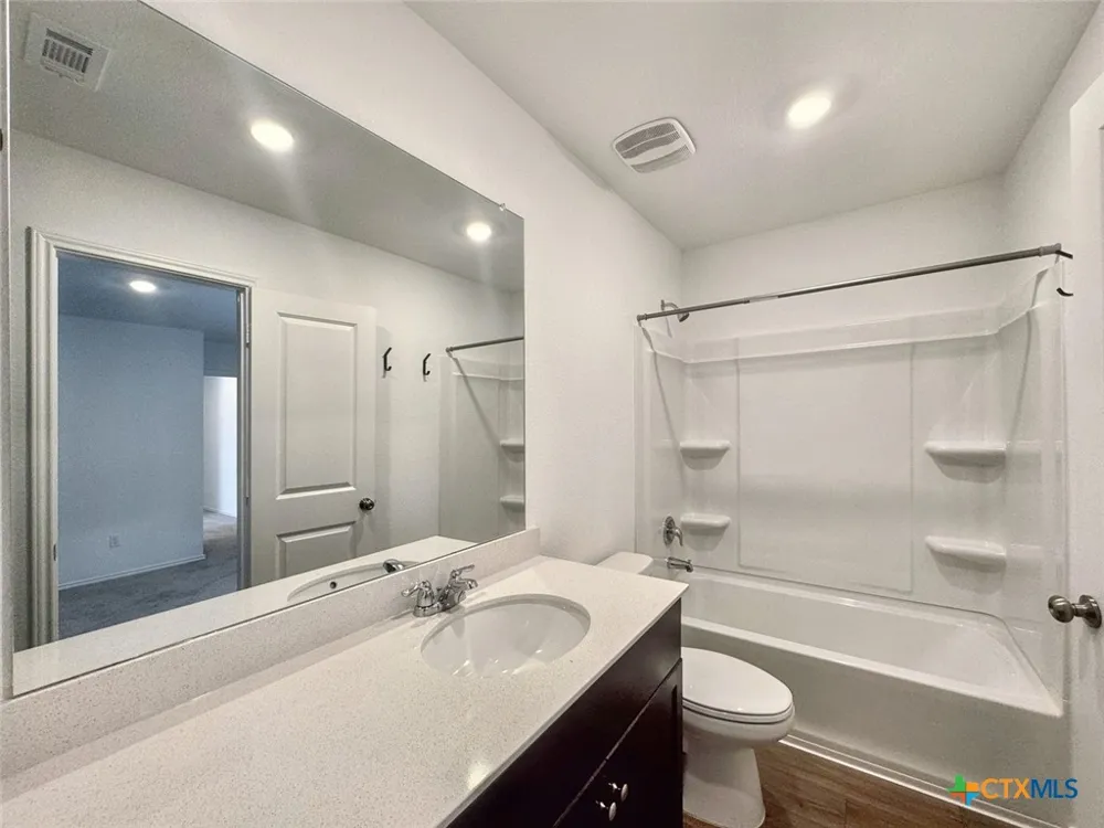 609 Soapstone Pass San Marcos, TX 78656
