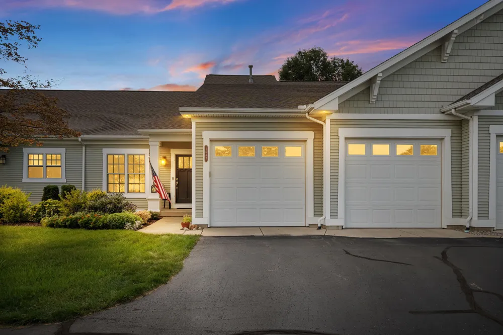1687 S Trillium Circle Zeeland, MI 49464