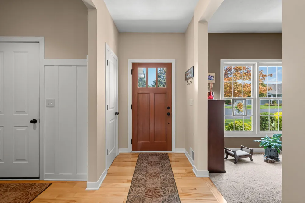 1687 S Trillium Circle Zeeland, MI 49464
