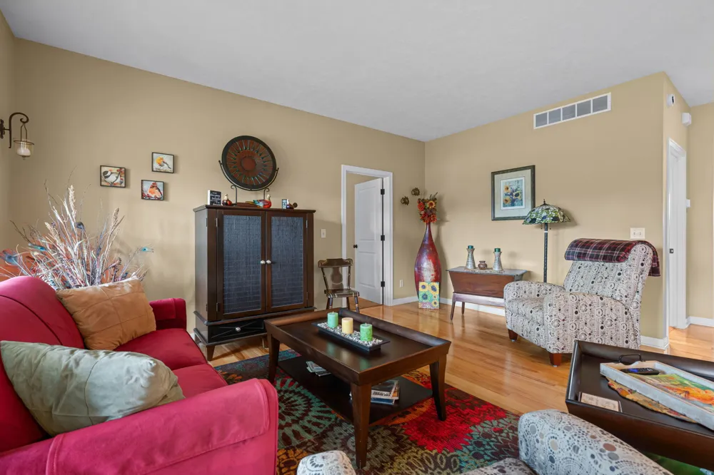 1687 S Trillium Circle Zeeland, MI 49464