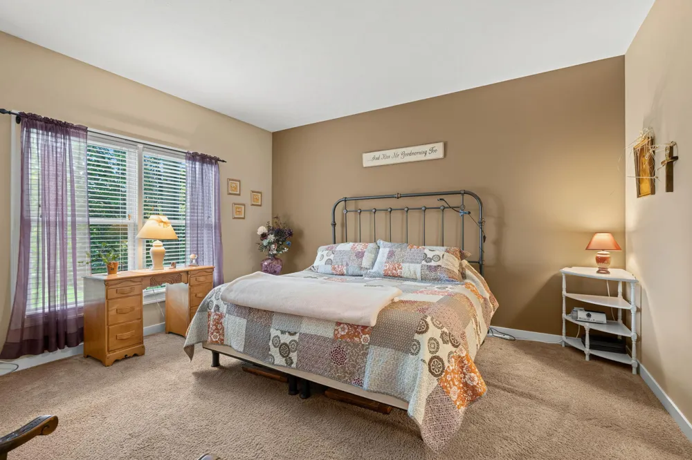 1687 S Trillium Circle Zeeland, MI 49464