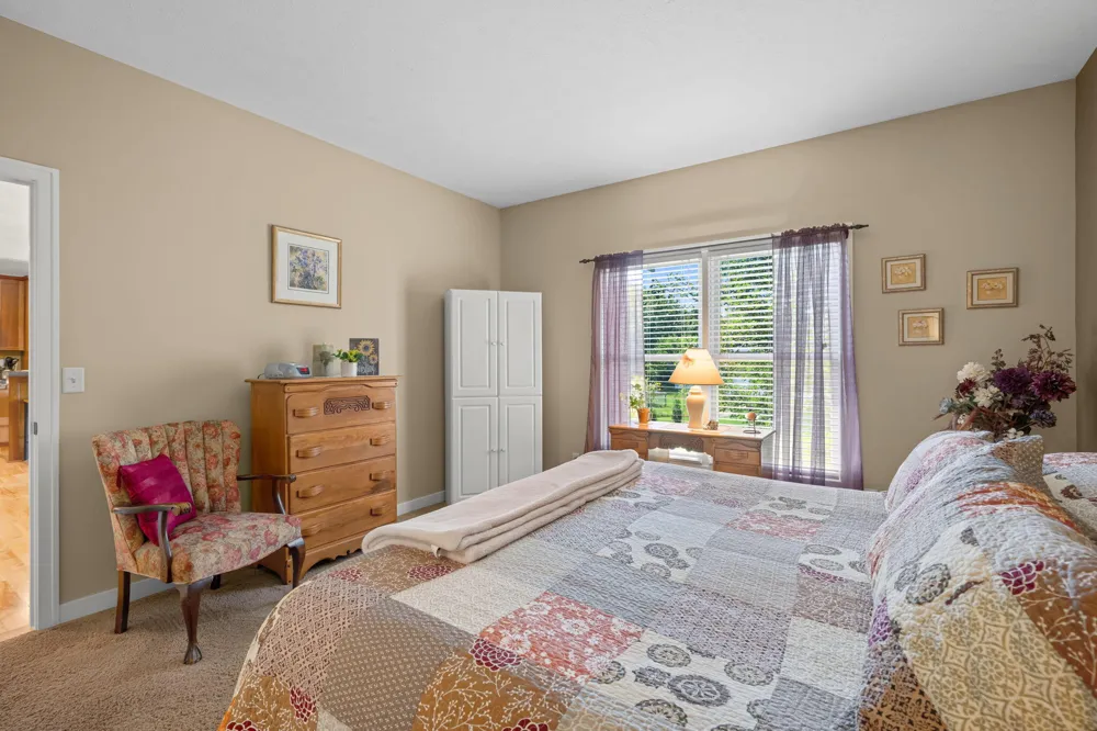 1687 S Trillium Circle Zeeland, MI 49464