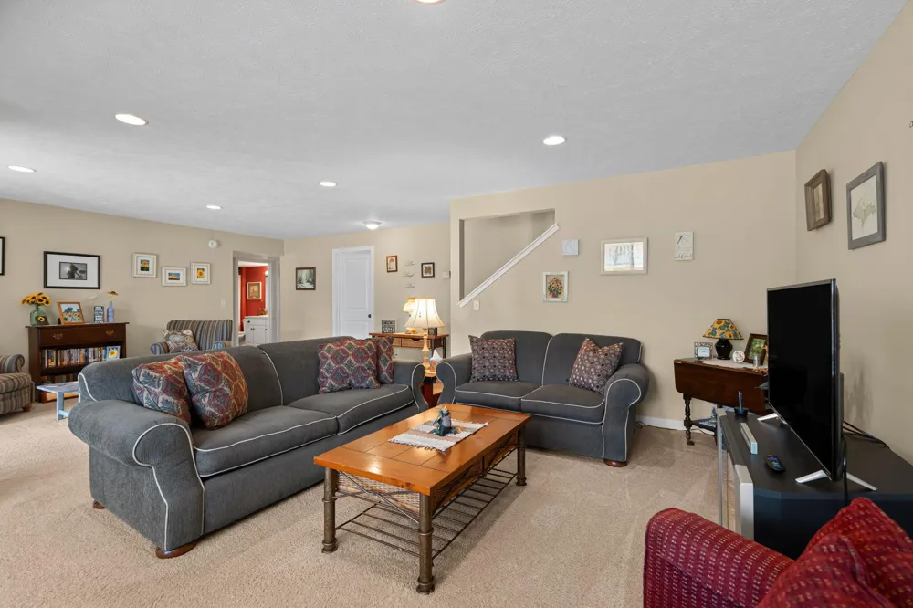 1687 S Trillium Circle Zeeland, MI 49464