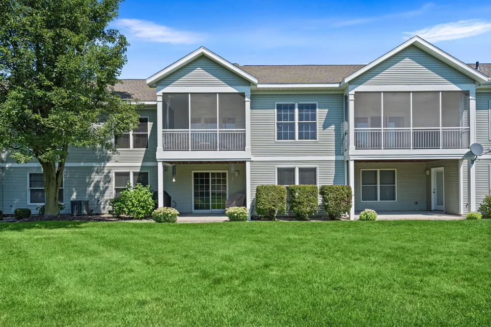 1687 S Trillium Circle Zeeland, MI 49464