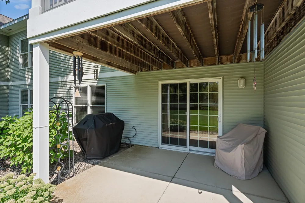 1687 S Trillium Circle Zeeland, MI 49464