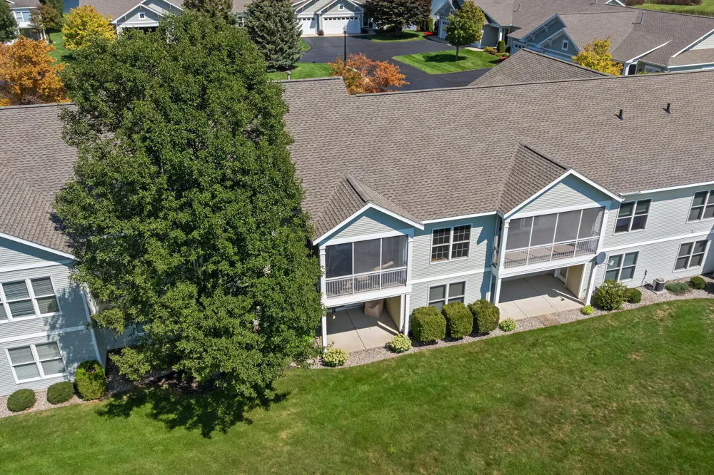 1687 S Trillium Circle Zeeland, MI 49464
