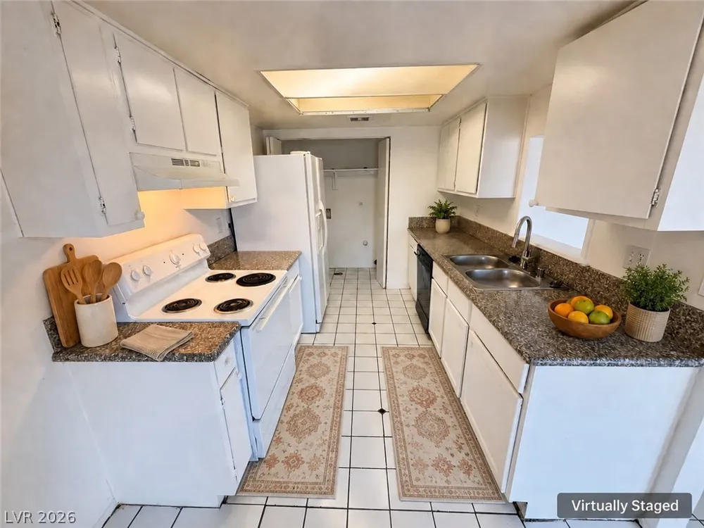 6991 Kepler Drive #B Las Vegas, NV 89156