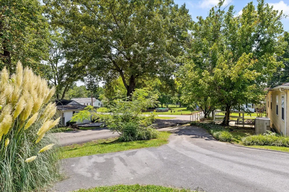 5225 State Line Road Chattanooga, TN 37412