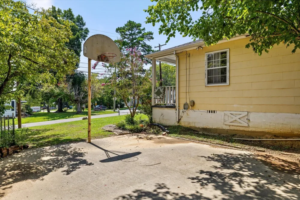 5225 State Line Road Chattanooga, TN 37412
