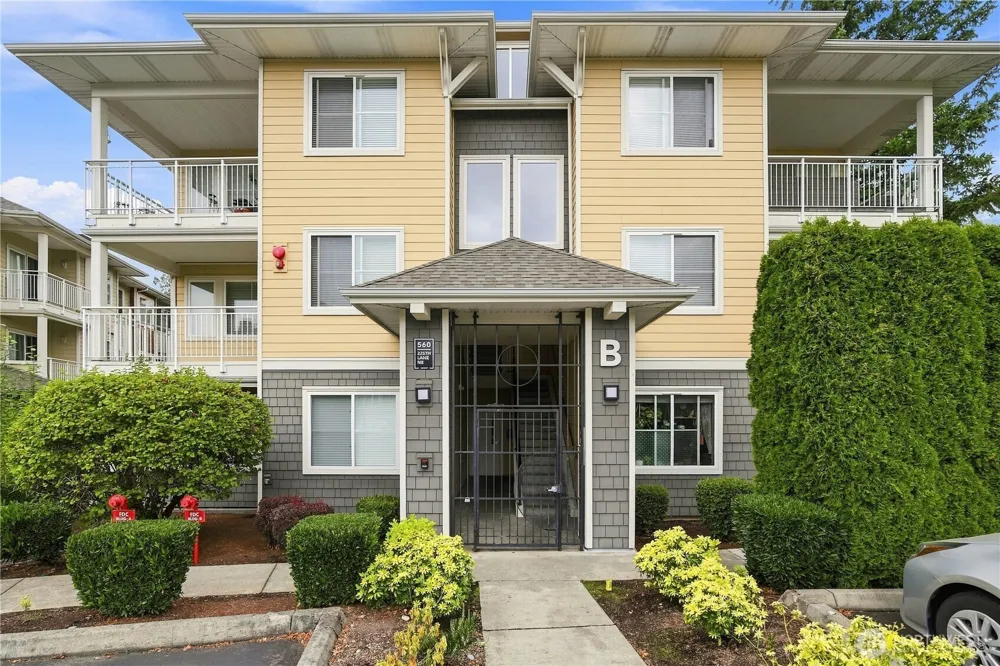 560 225th Lane NE #B101 Sammamish, WA 98074