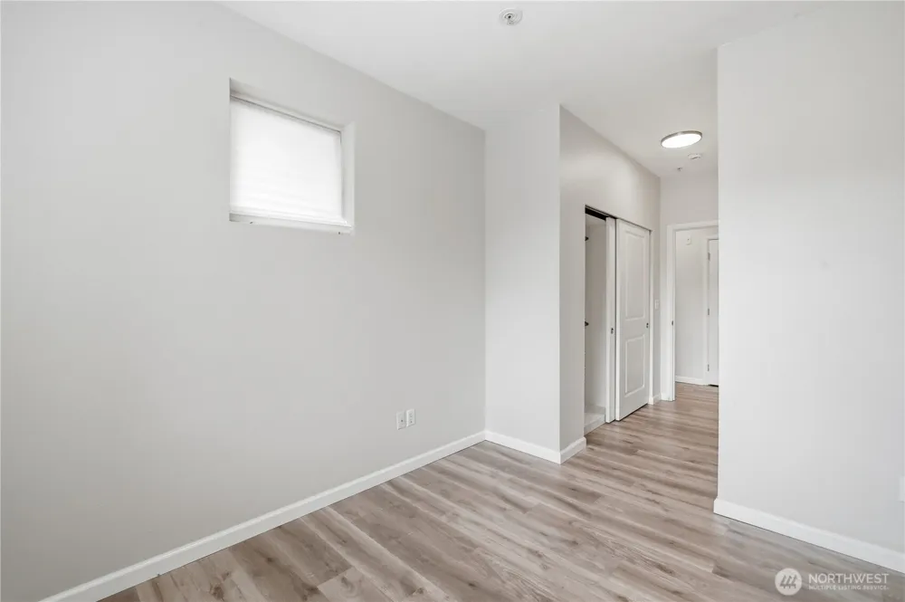 560 225th Lane NE #B101 Sammamish, WA 98074