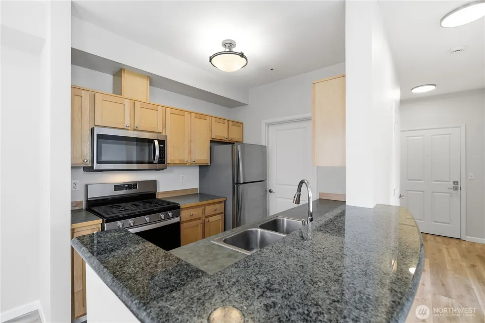 560 225th Lane NE #B101 Sammamish, WA 98074