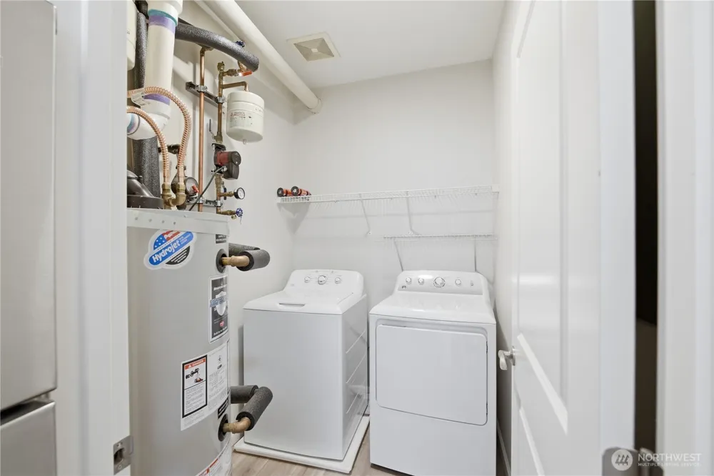 560 225th Lane NE #B101 Sammamish, WA 98074