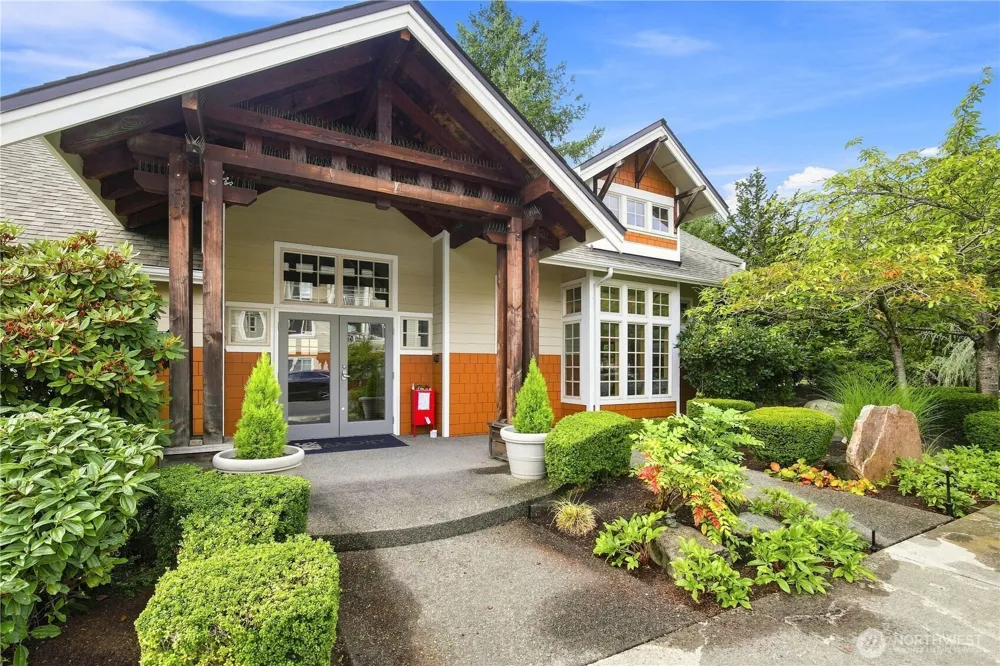 560 225th Lane NE #B101 Sammamish, WA 98074